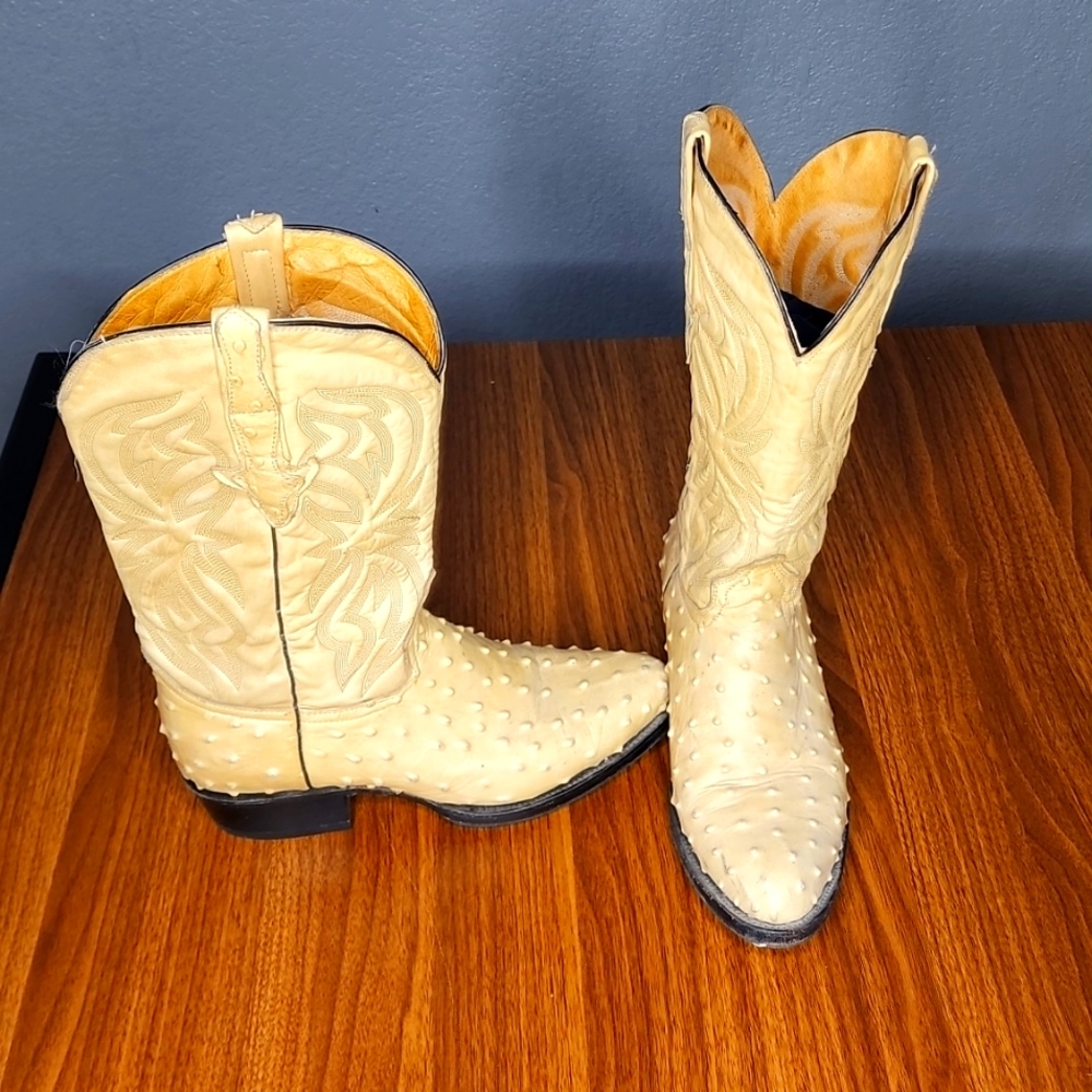Veari Ostrich Boots